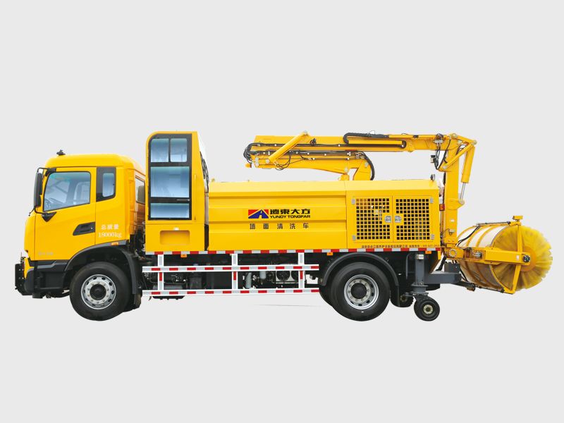 HGY5181TXQ型墻面（隔音屏）清洗車(chē)